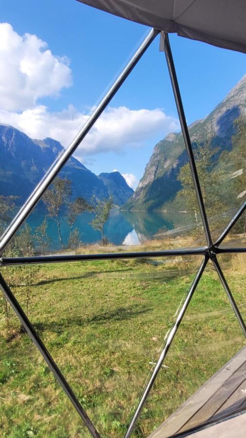 Olden Glamping - One With Nature Стрин Екстериор снимка