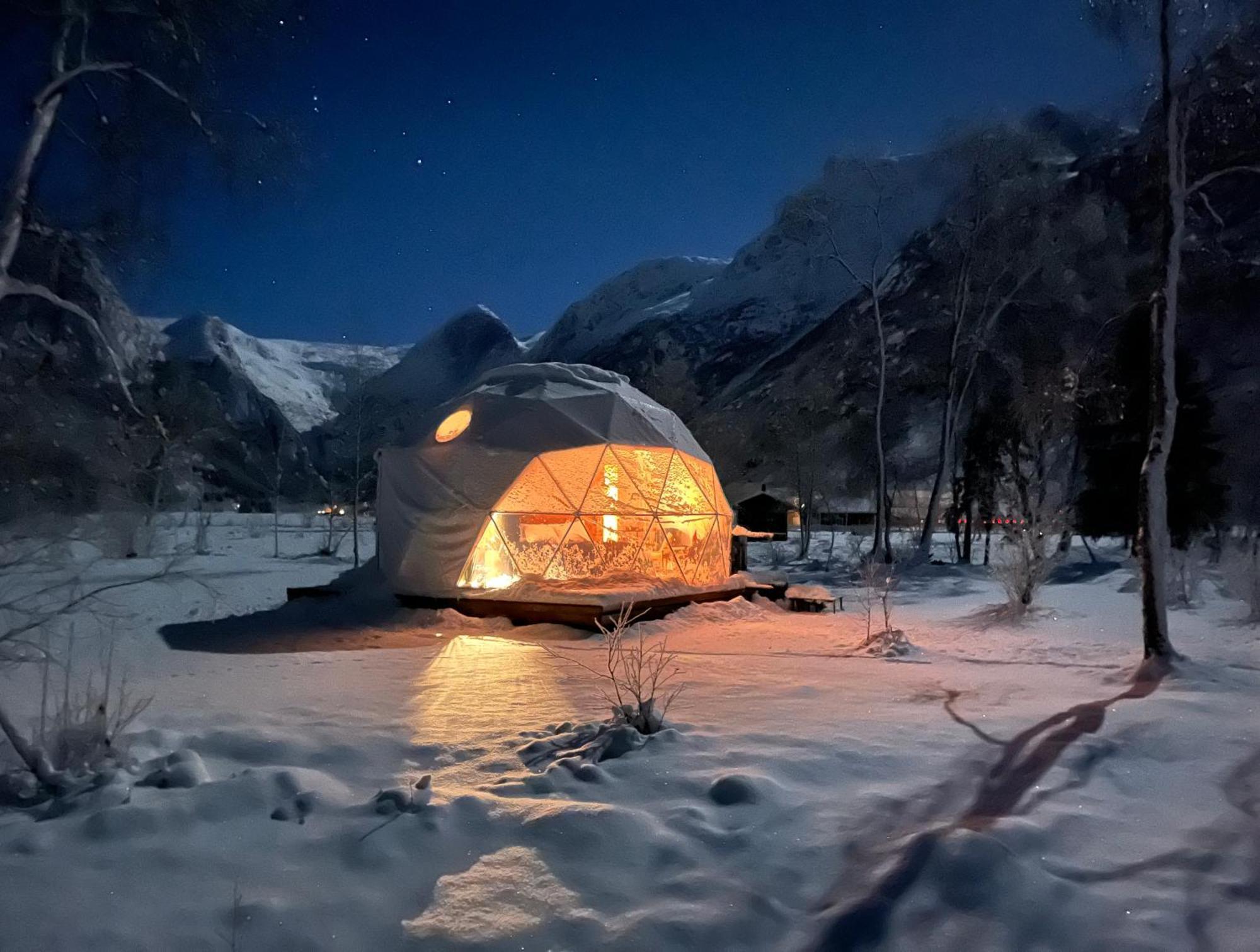 Olden Glamping - One With Nature Стрин Екстериор снимка